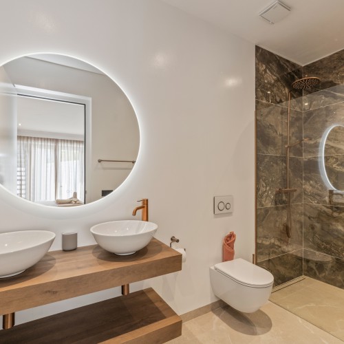 bathroom 4 bathroom 4